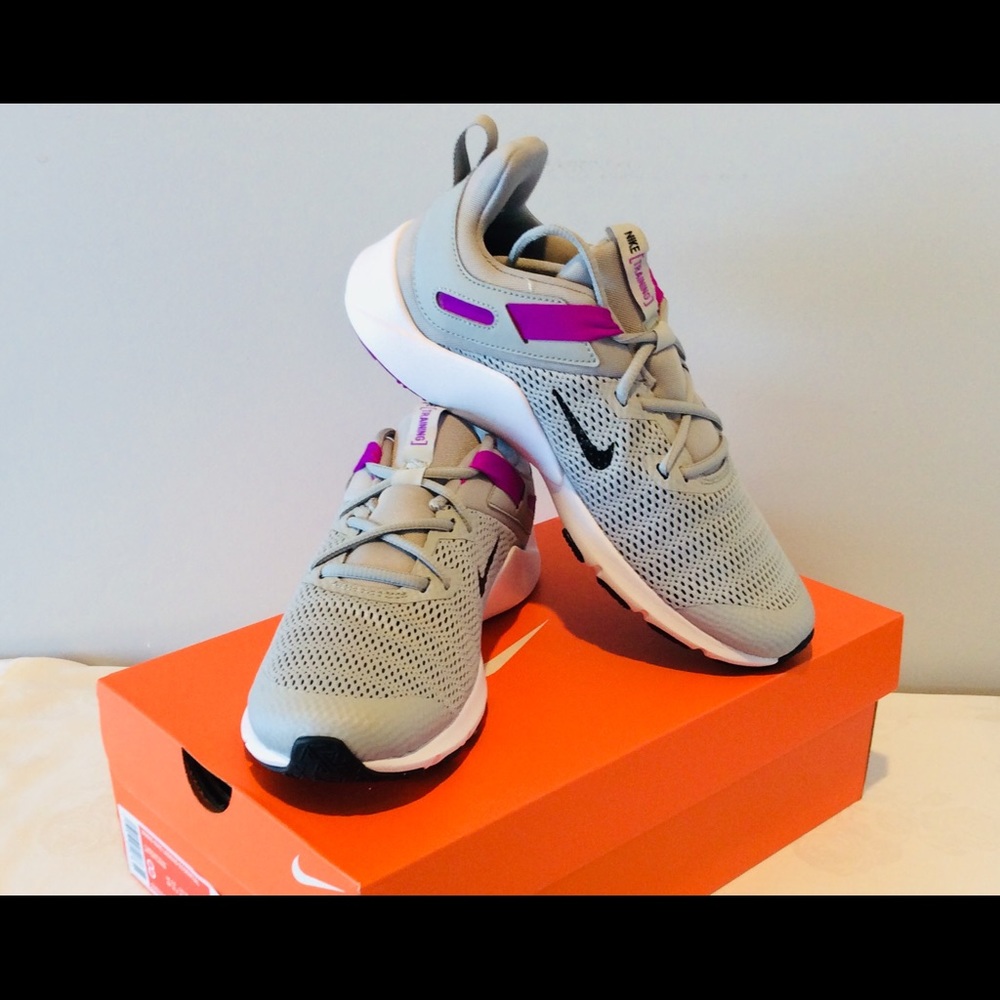 Nike Legend Essential Women’s Training Shoe (NIB)